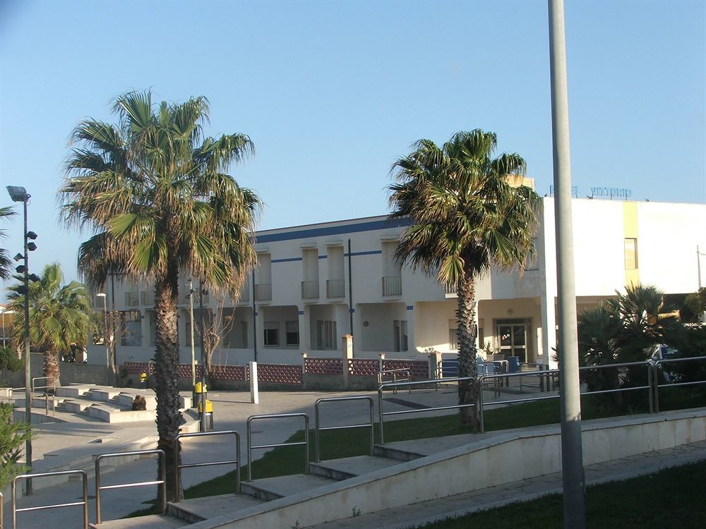 维托里奥酒店 Portopalo Di Capo Passero 外观 照片