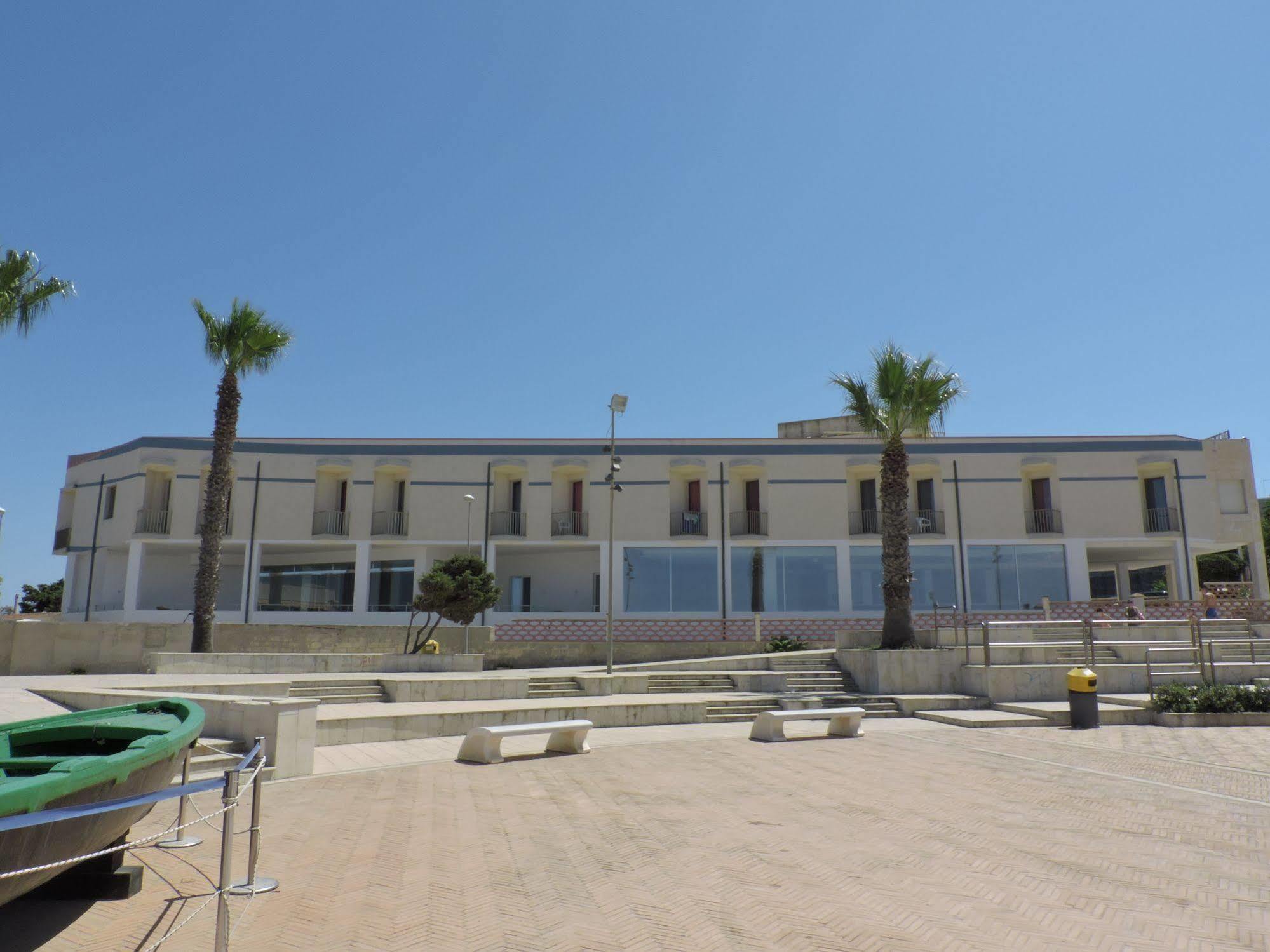 维托里奥酒店 Portopalo Di Capo Passero 外观 照片